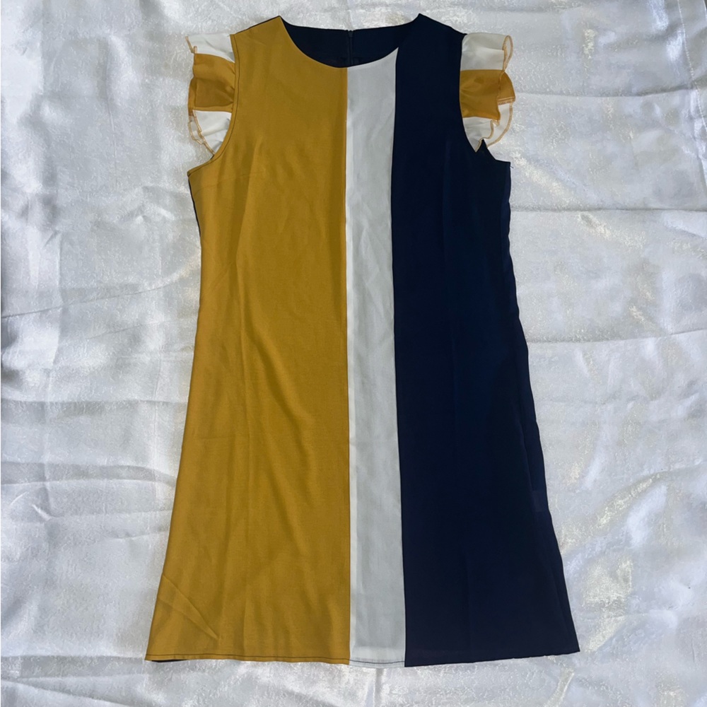 Short on the knee dress. Blue navy, white and yellow mustard colors. Size XL